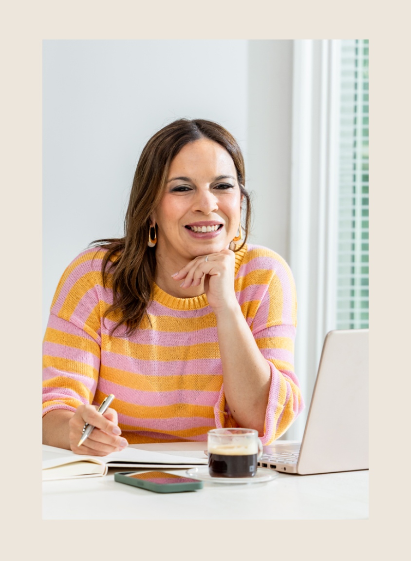 Ivelis Sanchez, founder of IVELIS Social, bringing over 20 years of marketing, branding, social media, and event experience.